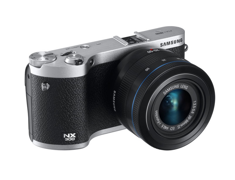 SAMSUNG NX300